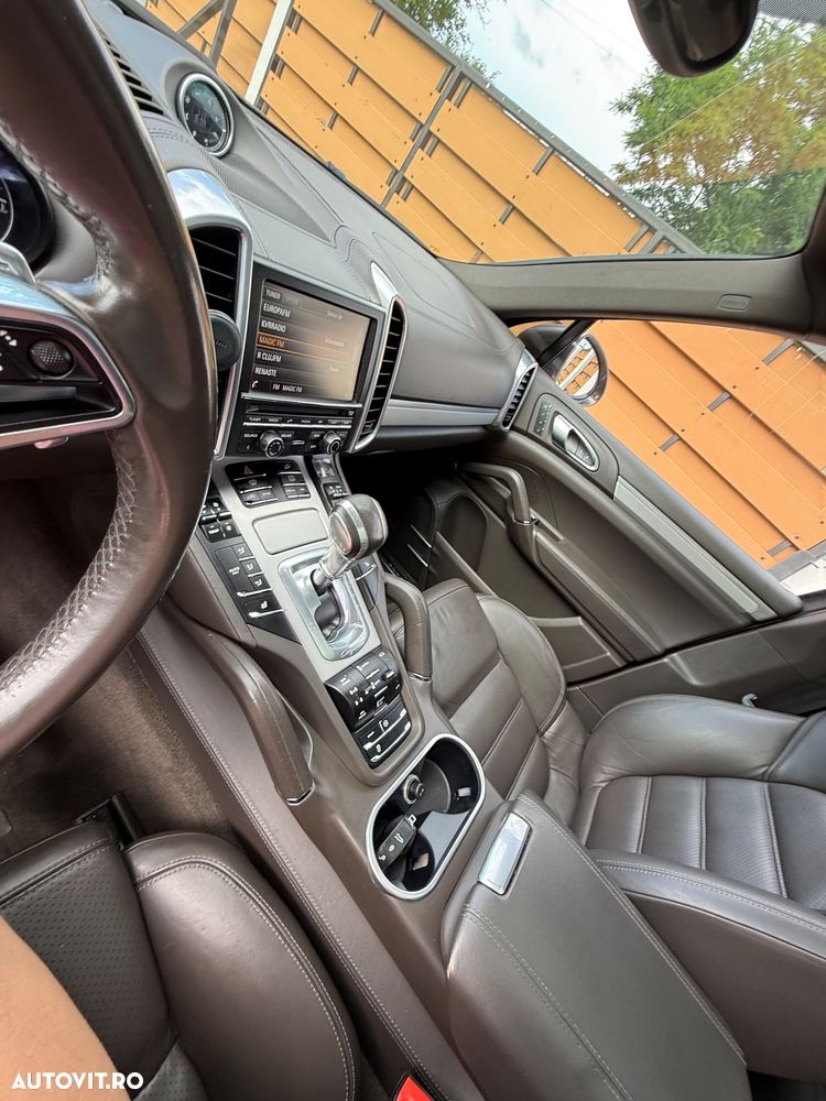 Porsche Cayenne - 5