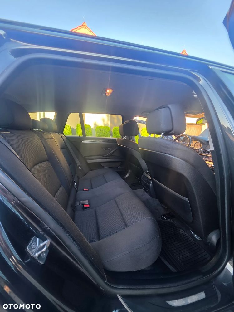 BMW Seria 5 520d Luxury Line - 13