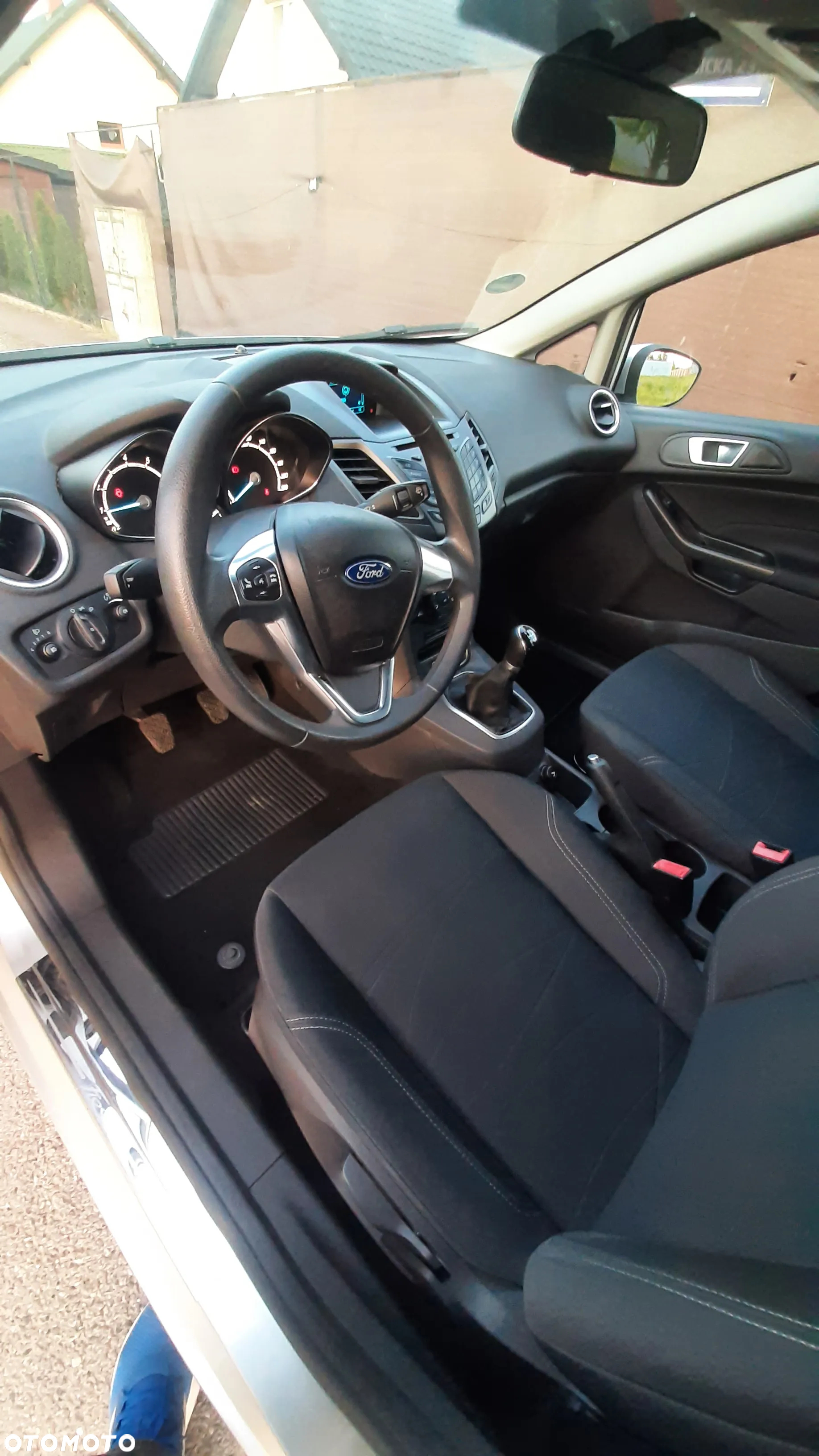 Ford Fiesta 1.0 Champions Edition - 10