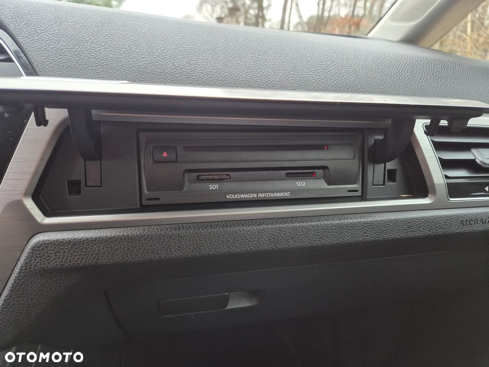 Volkswagen Touran - 14
