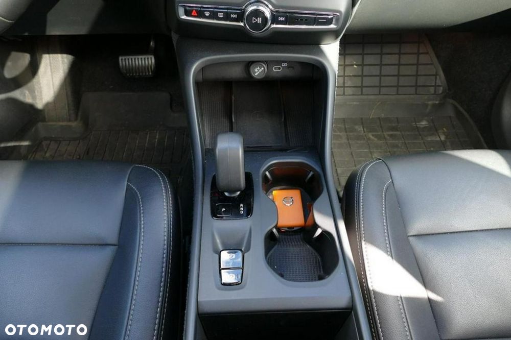 Volvo XC 40 B5 B AWD Inscription - 26