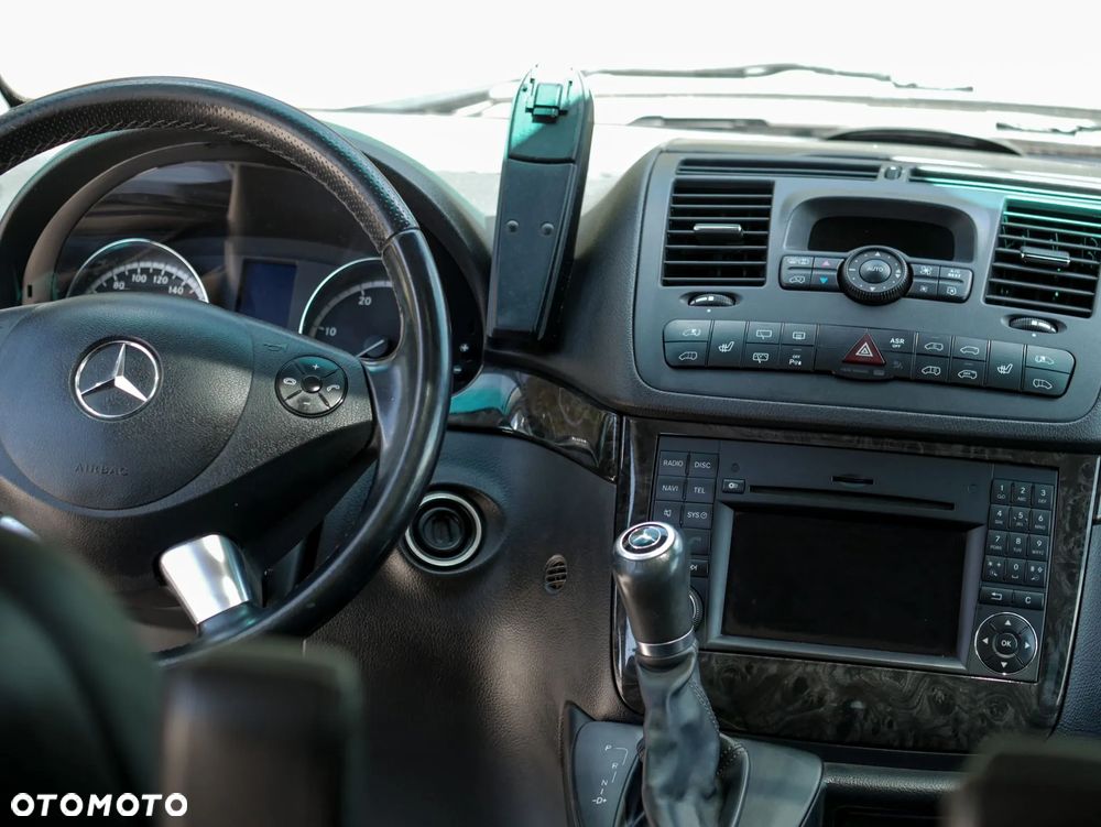 Mercedes-Benz Viano - 13
