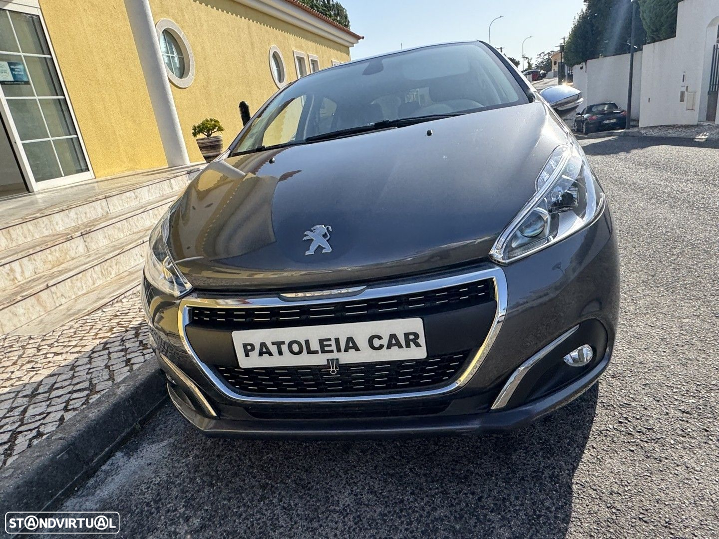 Peugeot 208 1.2 PureTech Allure - 8