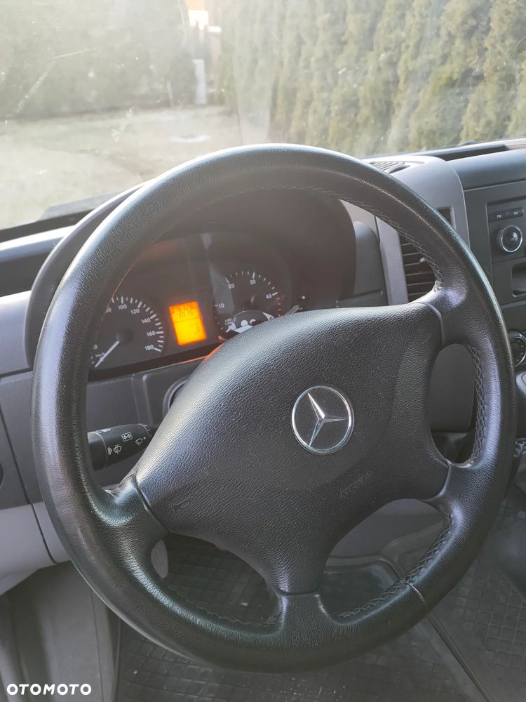 Mercedes-Benz Sprinter - 12