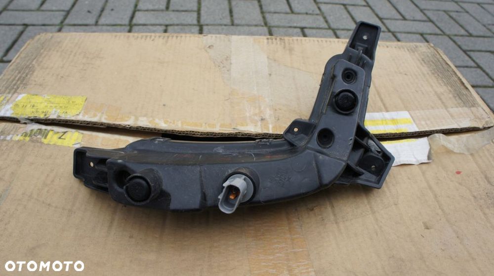 SWIATLO LED LEWE PRAWE KRATKA HYUNDAI I10 i10 - 7