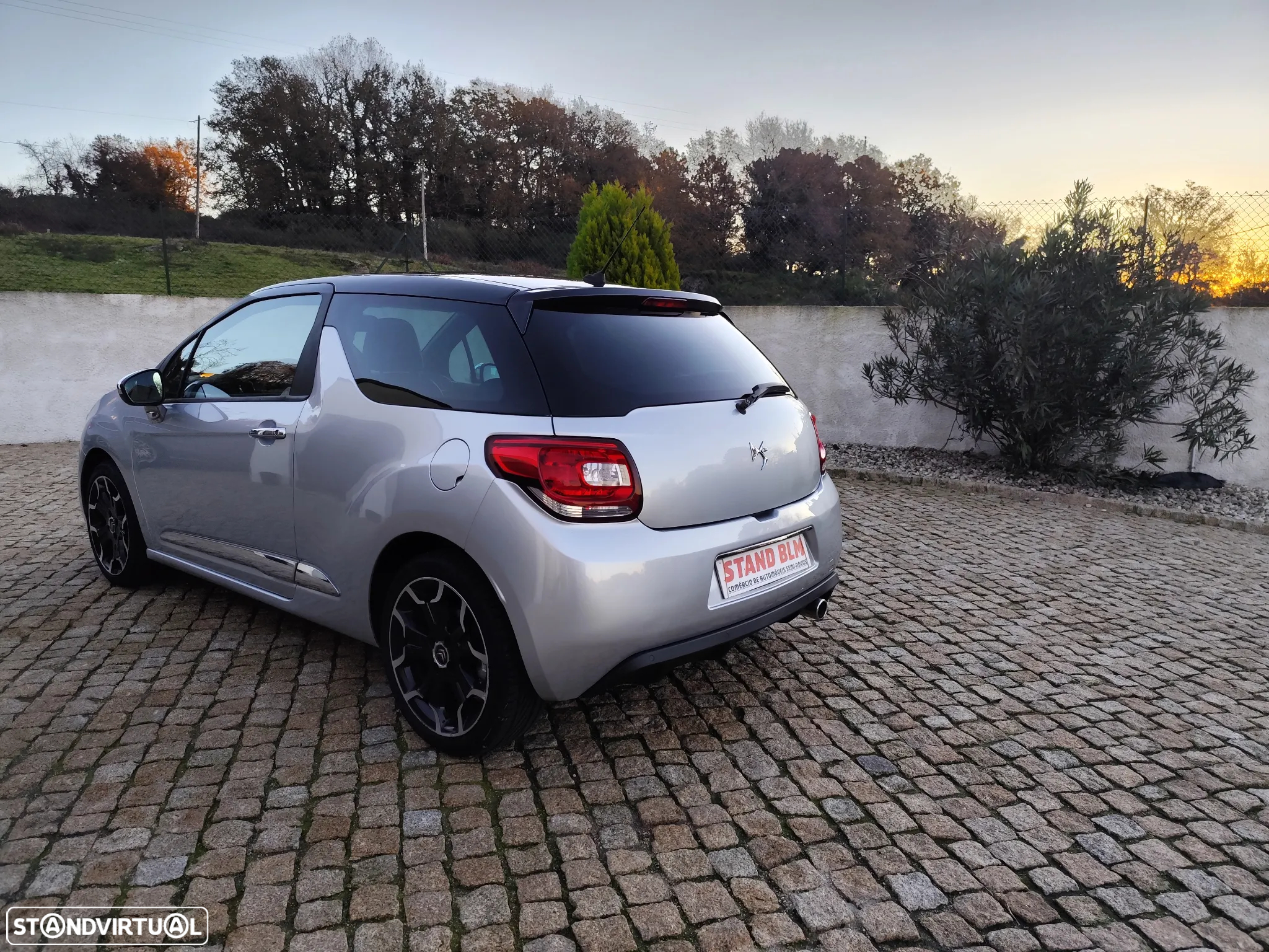 Citroën DS3 1.6 HDi Airdream So Chic - 3