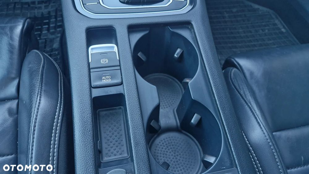 Volkswagen Passat 2.0 TSI OPF 4 Motion DSG Highline - 35