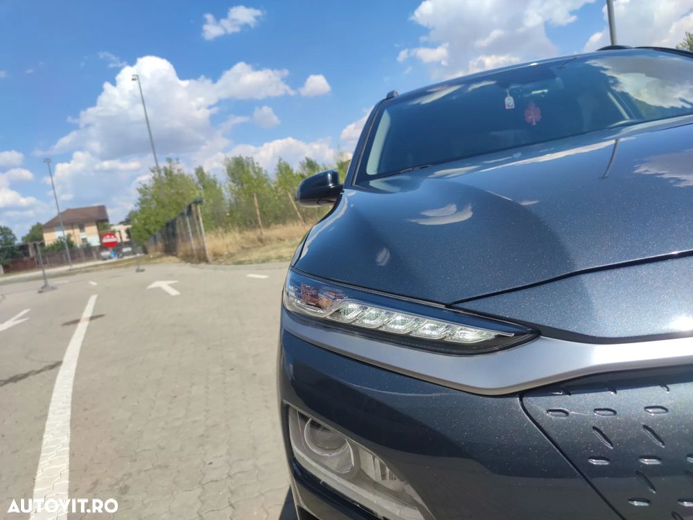 Hyundai KONA EV - 11