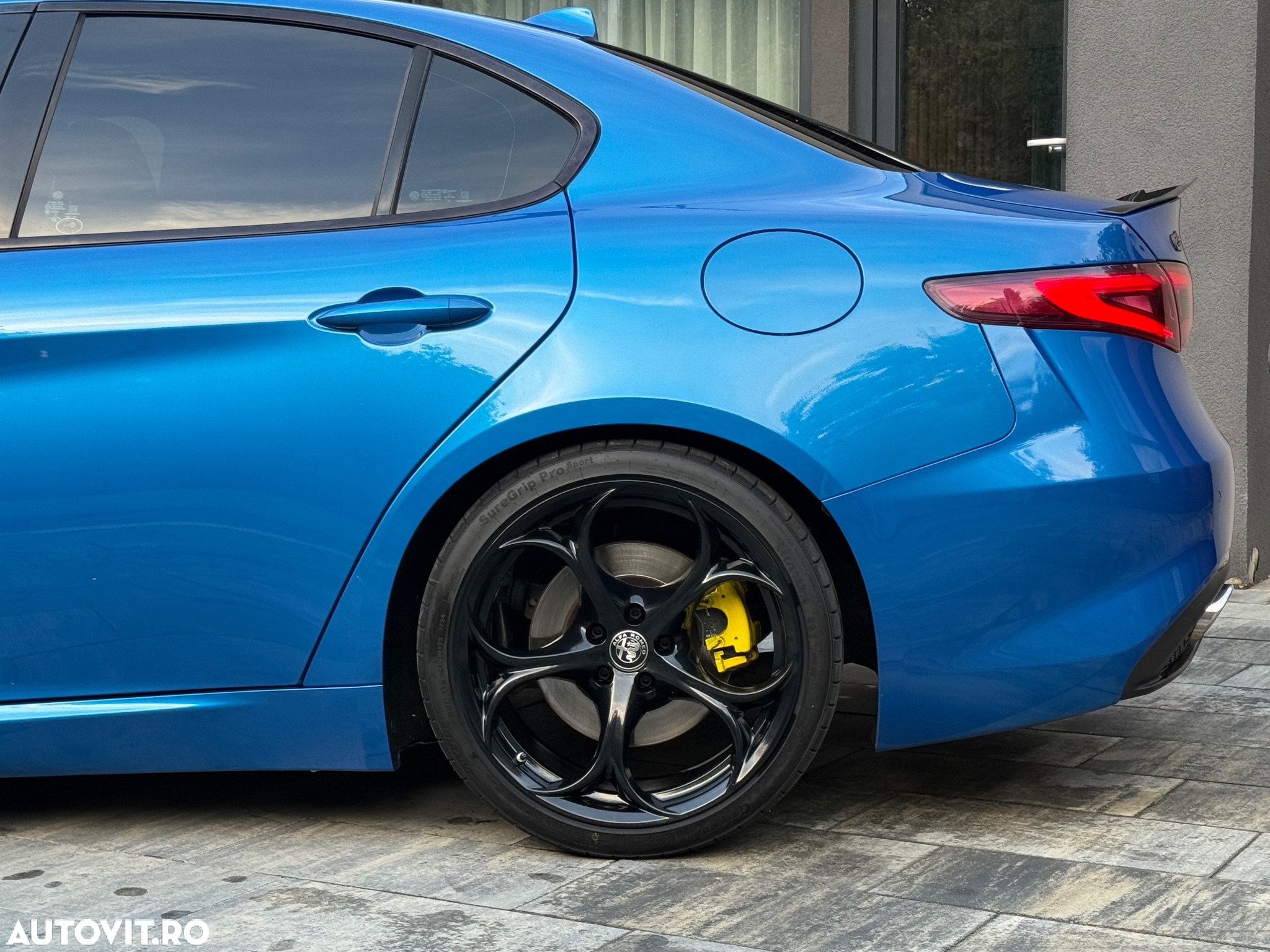 Alfa Romeo Giulia 2.2 Diesel AT8-Q4 Veloce - 10