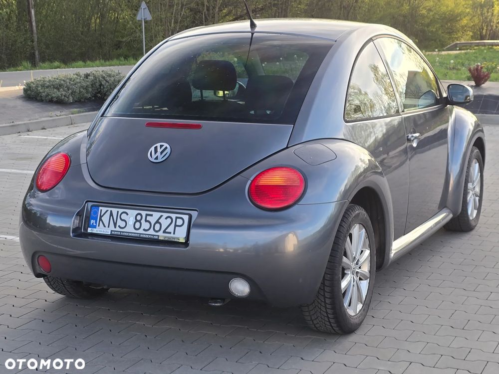 Volkswagen New Beetle - 7