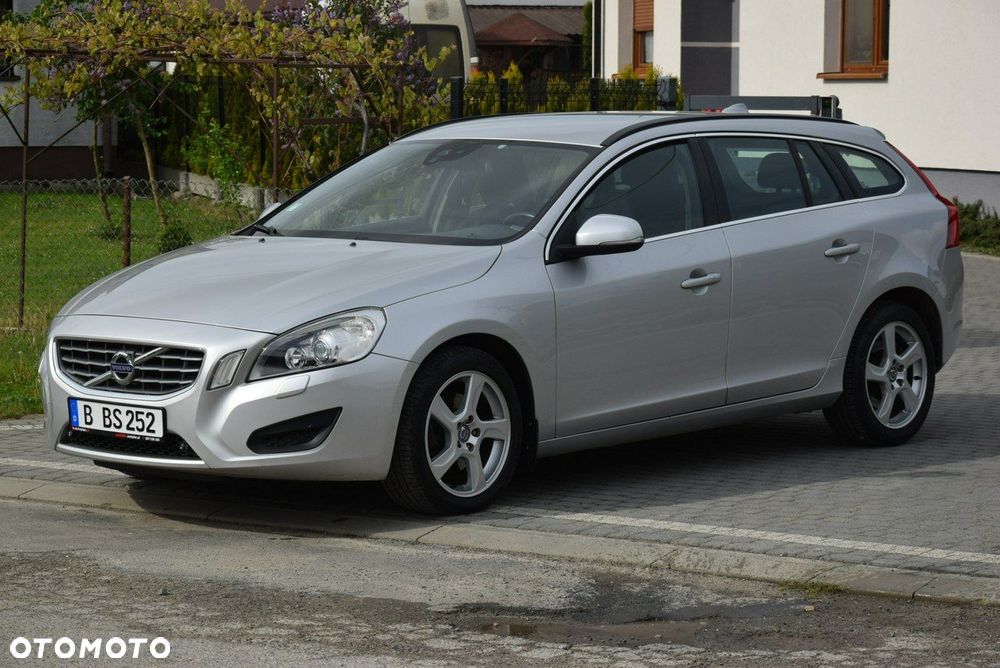 Volvo V60 D4 Momentum - 5