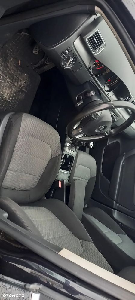 Volkswagen Passat 2.0 TDI DPF Sportline - 27