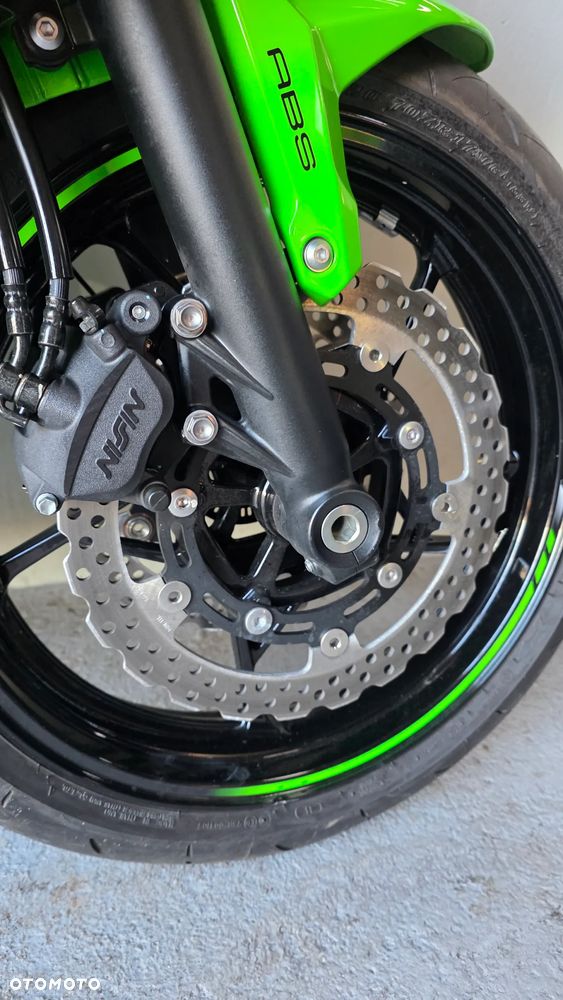 Kawasaki Ninja - 12
