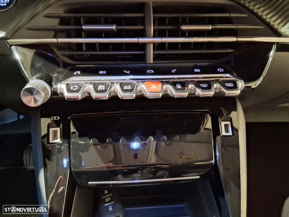 Peugeot 2008 1.5 BlueHDi Allure Pack - 33