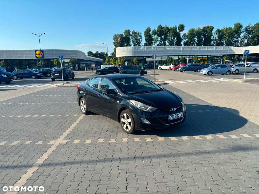 Hyundai Elantra 1.6 Comfort - 14