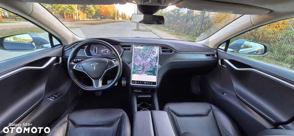 Tesla Model S Performance - 17