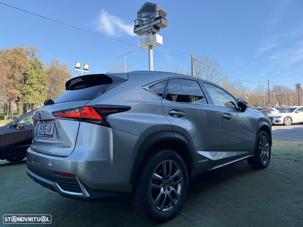 Lexus NX 300h Executive+ - 4