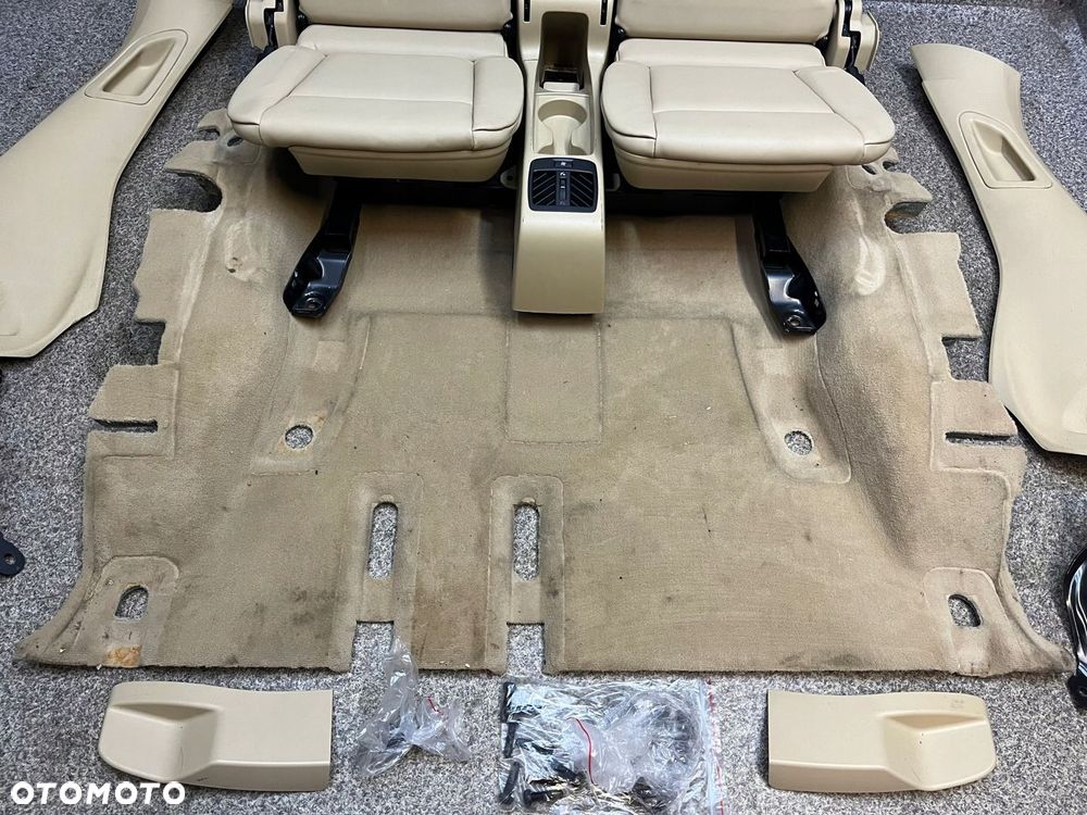 Kanapa trzeci 3 rzad foteli pasy dywan skora Nappa Beige 7 osob BMW E70 X5 - 7
