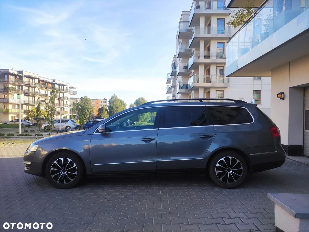 Volkswagen Passat 2.0 TDI Comfortline - 8