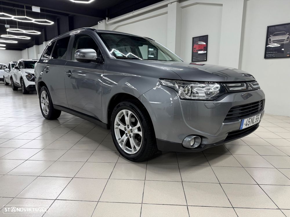 Mitsubishi Outlander 2.2 DI-D Instyle Navi AT 4WD - 1