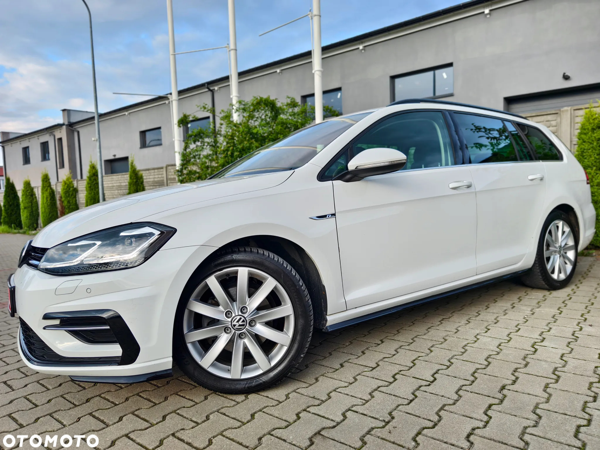 Volkswagen Golf 2.0 TDI SCR Highline - 36
