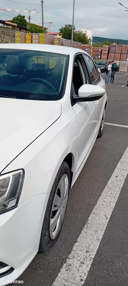 Volkswagen Jetta - 10