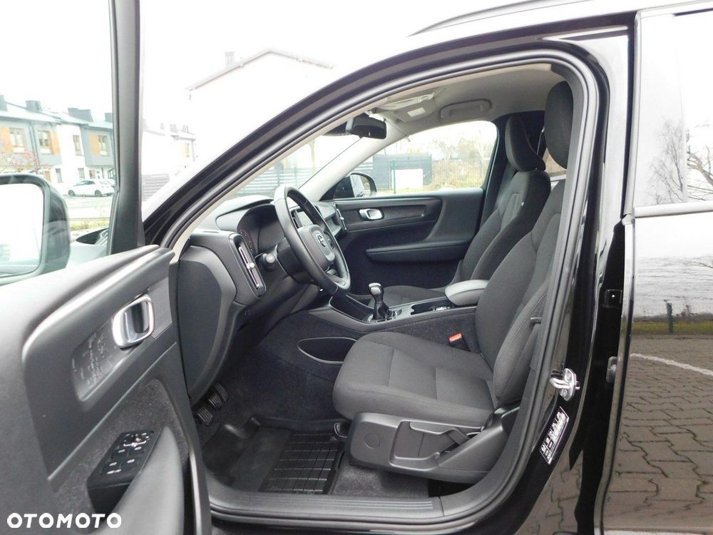 Volvo XC 40 D3 Momentum - 9