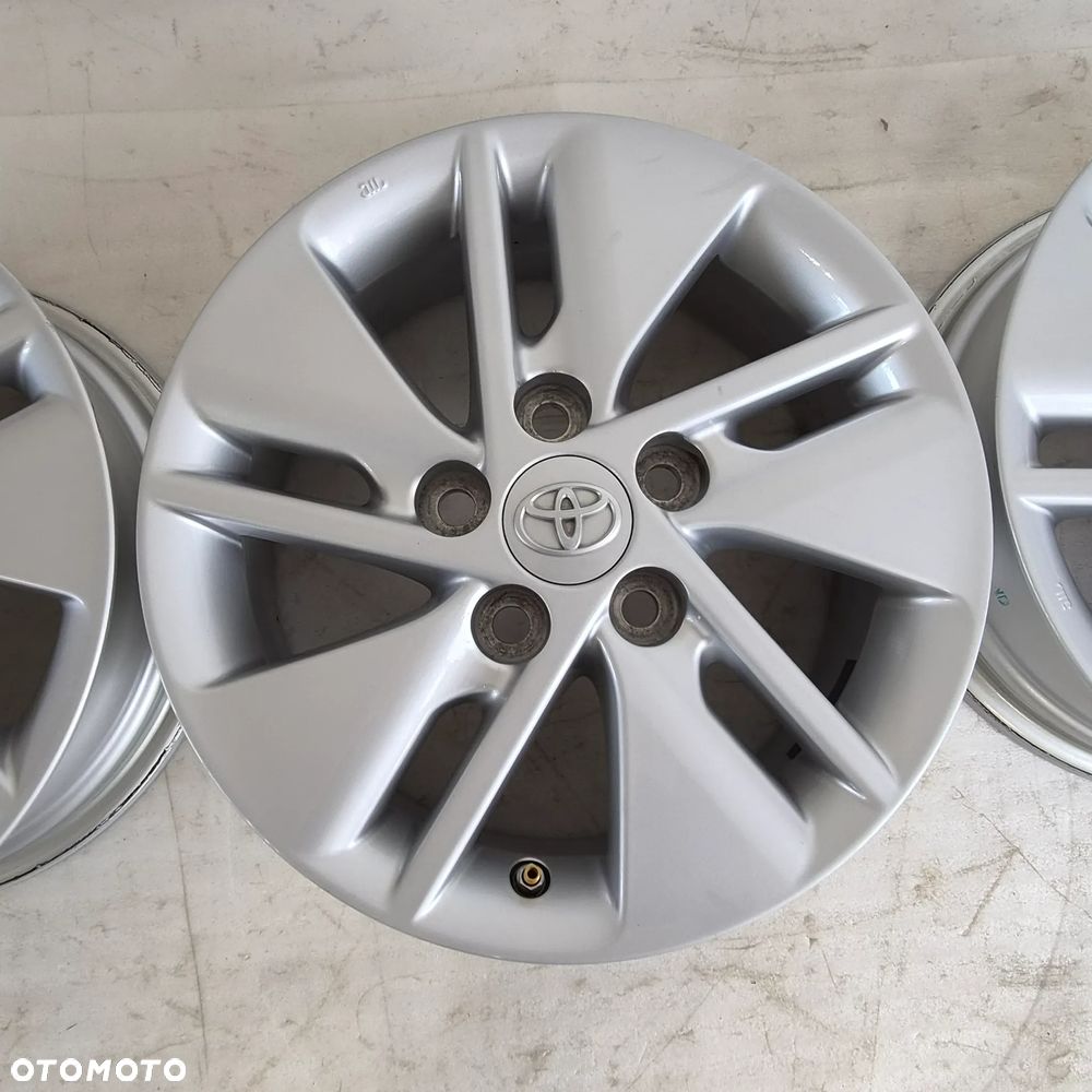 FELGI TOYOTA AURIS II 6X15 ET39 5X114,3 60,1 - 3
