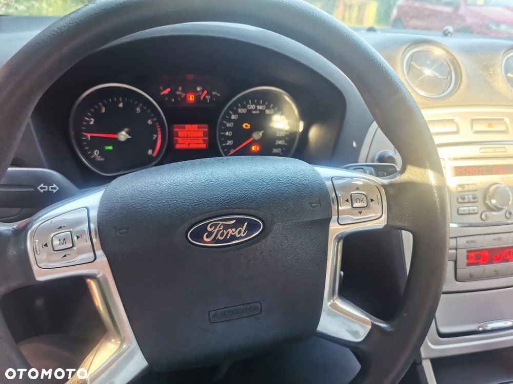 Ford Mondeo 2.0 Ambiente - 7
