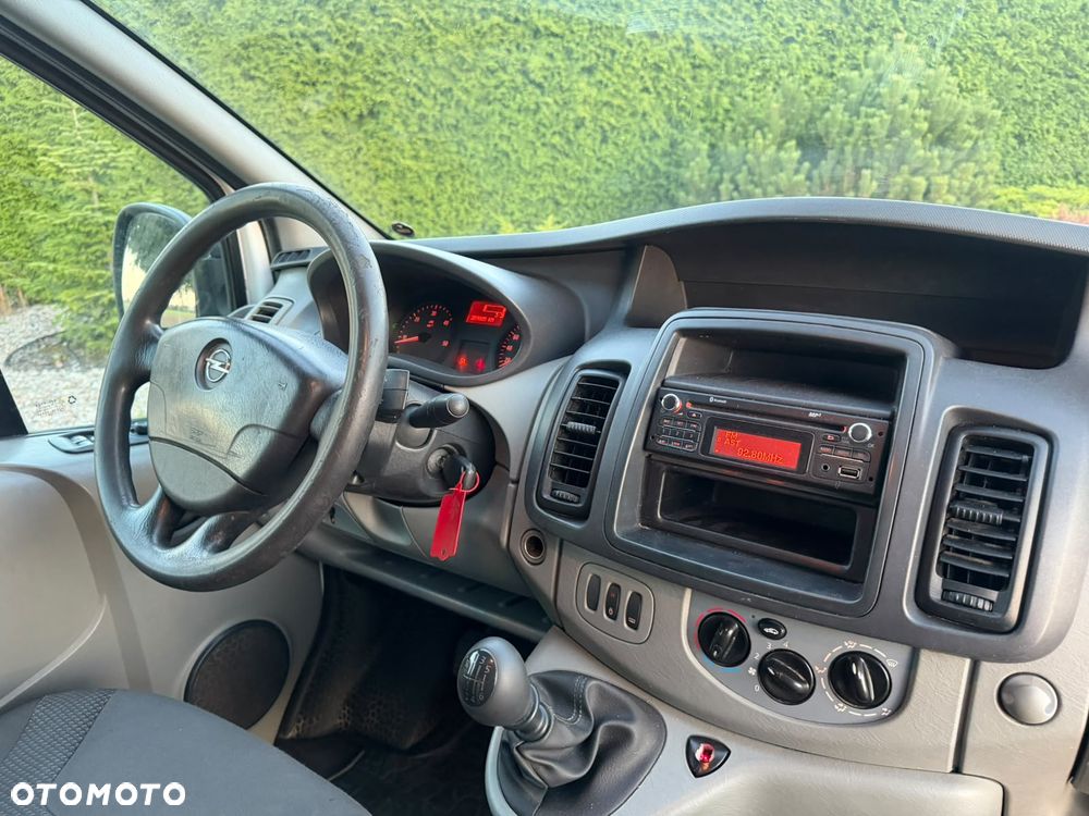 Opel Vivaro - 19