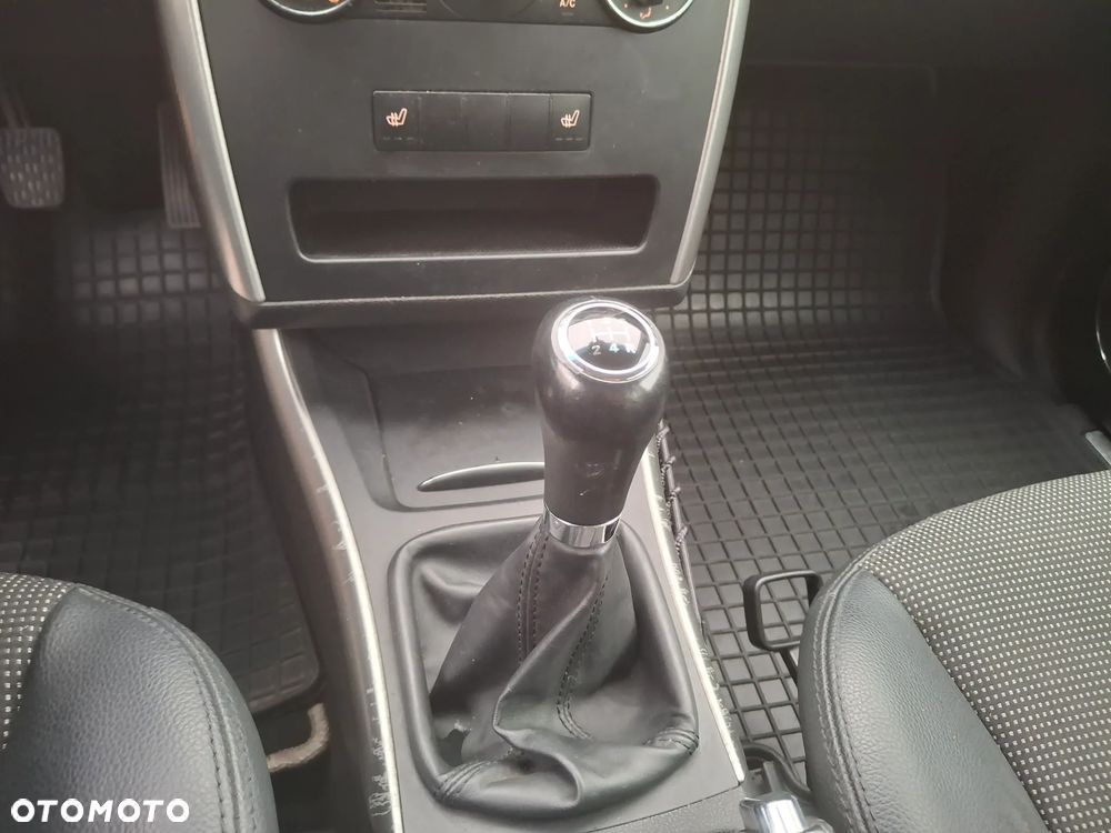 Mercedes-Benz Klasa A 170 Elegance - 22