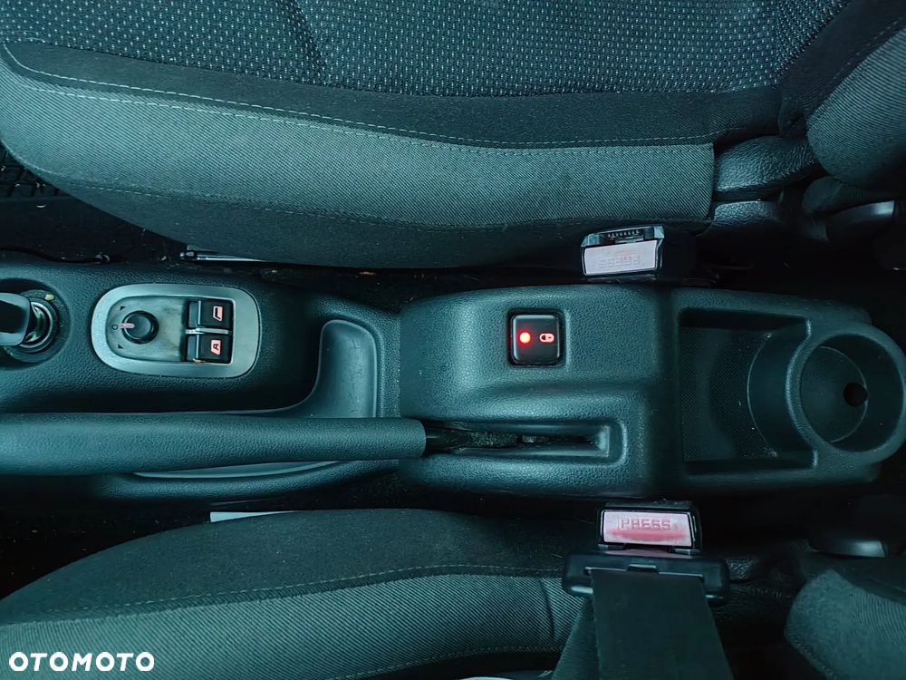 Peugeot 206 plus - 16