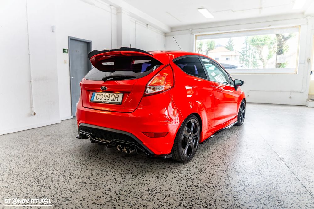Ford Fiesta 1.6 EcoBoost ST - 5