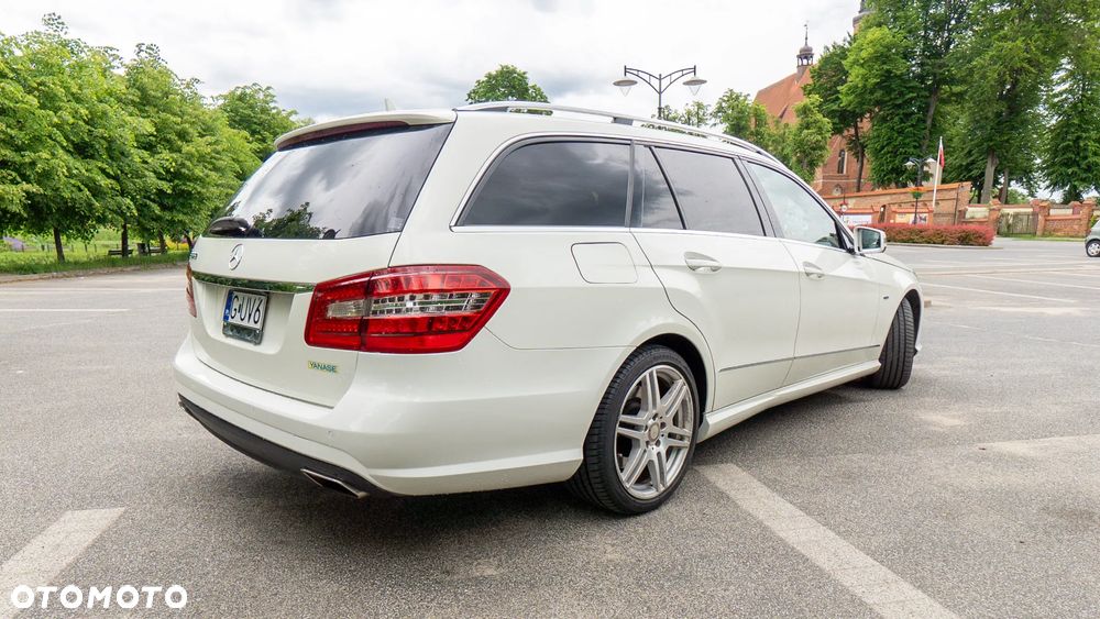 Mercedes-Benz Klasa E 500 BlueEFFICIENCY 7G-TRONIC Avantgarde - 17