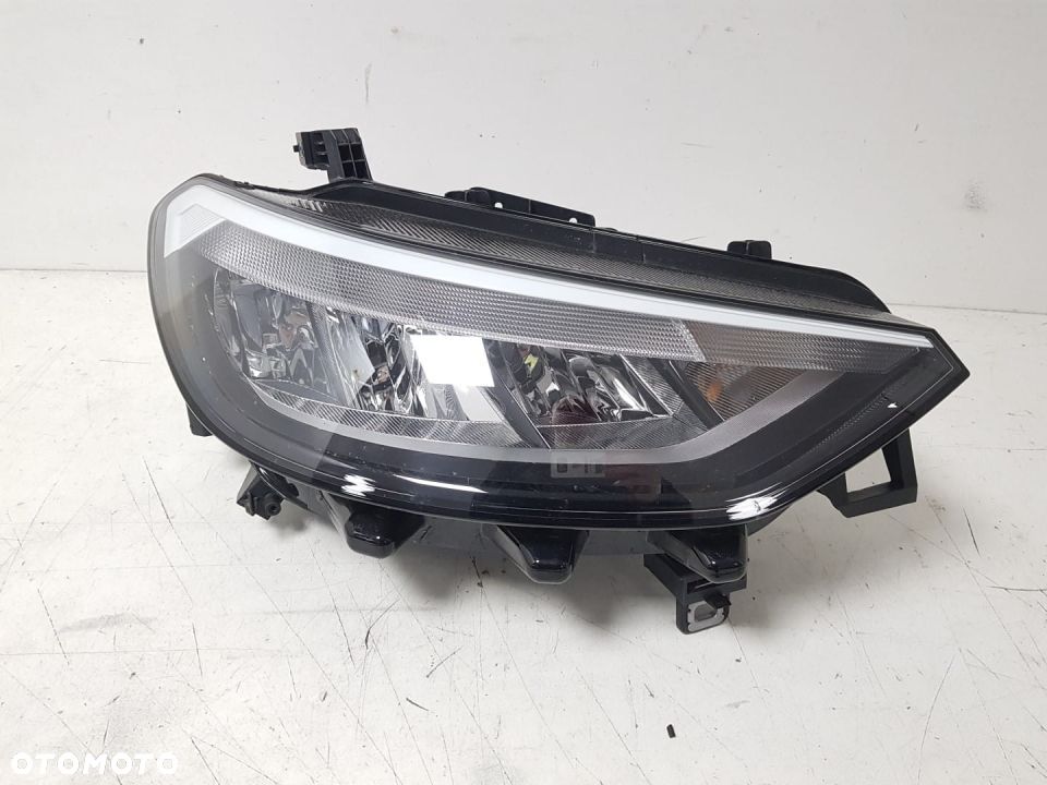 VW ID3 ID.3 LAMPA PRAWA PRZEDNIA PRZÓD  REFLEKTOR FULL LED 10B941006A - 1