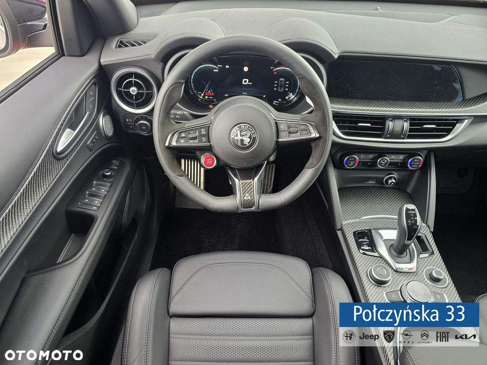 Alfa Romeo Stelvio - 21