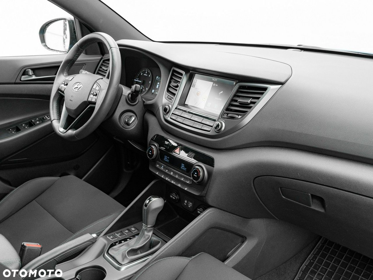 Hyundai Tucson 1.7 CRDI BlueDrive GO Plus 2WD DCT - 33
