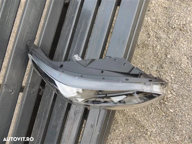 Far dreapta Kia Ceed An 2022 2023 Full Led cod 92102-J7500 - 2