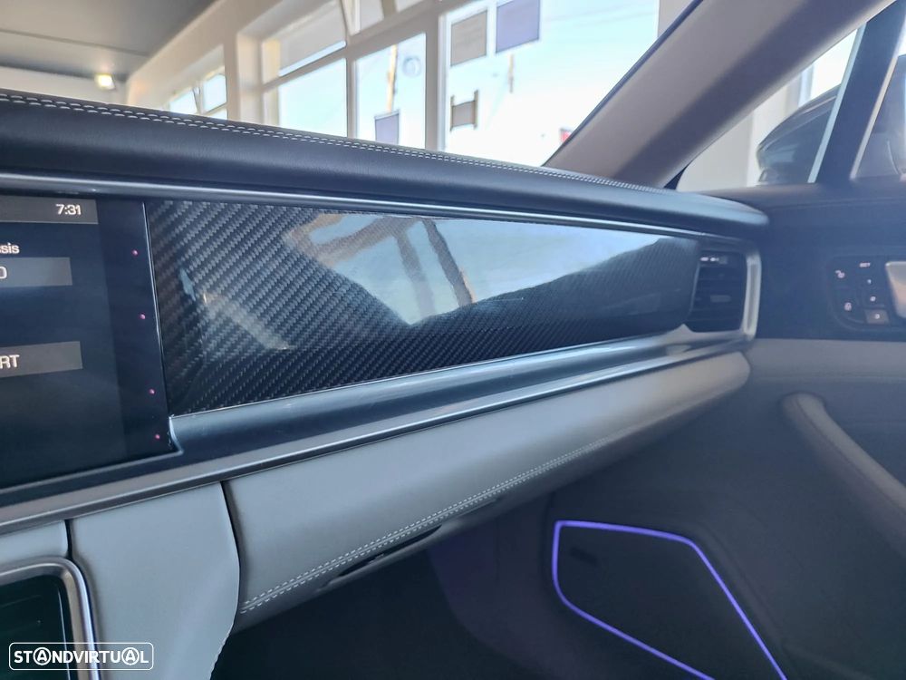 Porsche Panamera 4 E-Hybrid Platinum Edition - 47