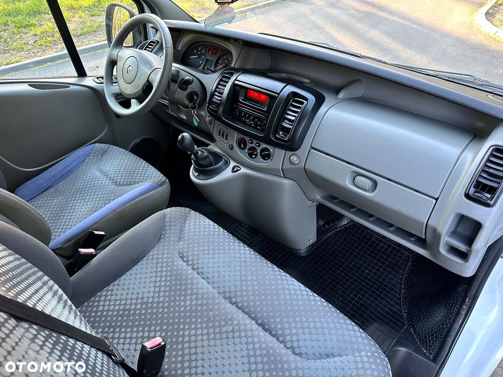 Renault Trafic - 26