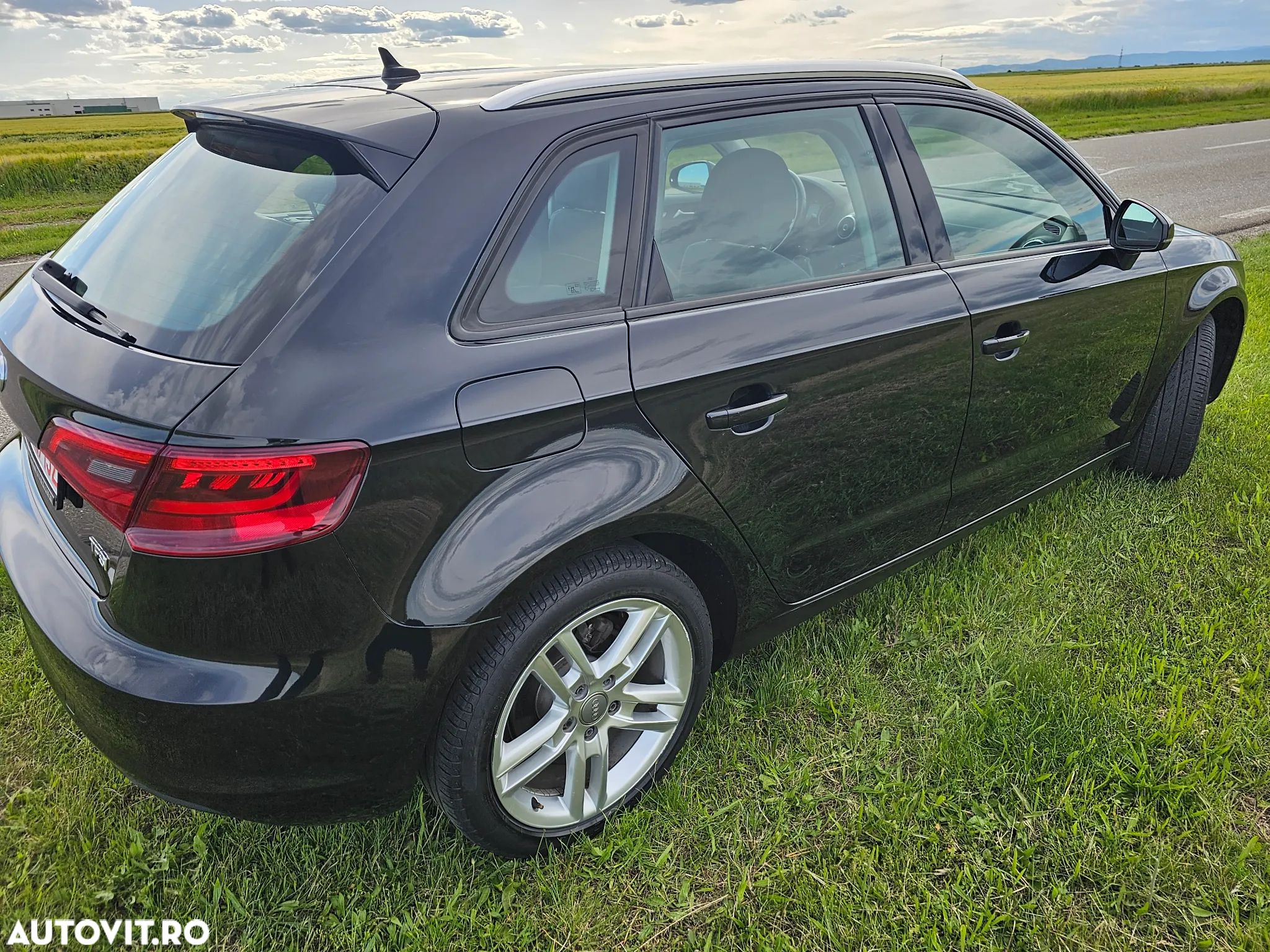 Audi A3 Sportback 1.2 TFSI Stronic Attraction - 6