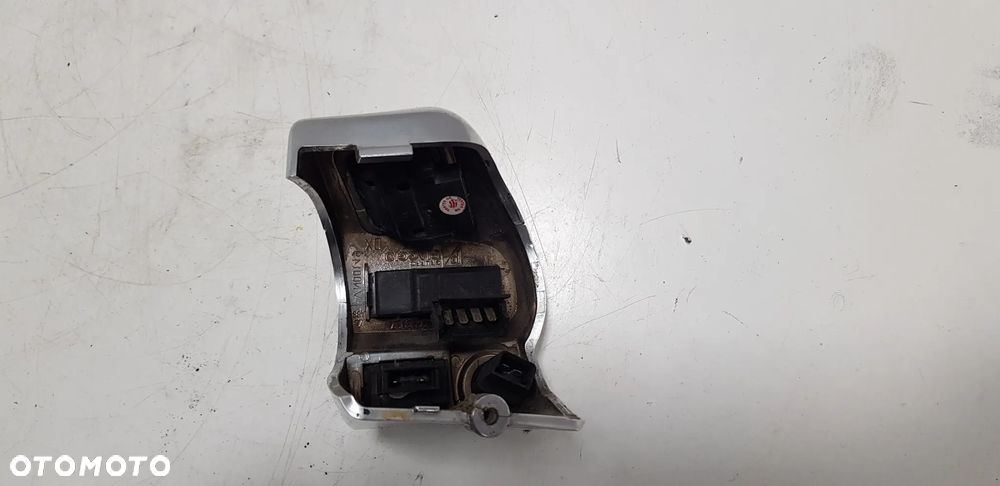 Piaggio MP3 350 HPE 18-22 Prawy Przełącznik - 6