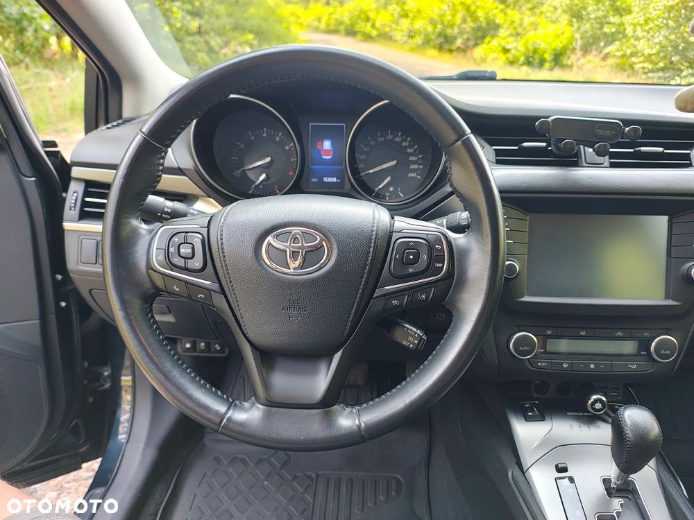 Toyota Avensis 2.0 Premium MS - 9