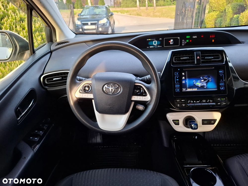 Toyota Prius Hybrid Comfort - 21