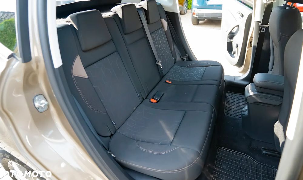 Peugeot 2008 BlueHDi 100 STOP & START Style - 30