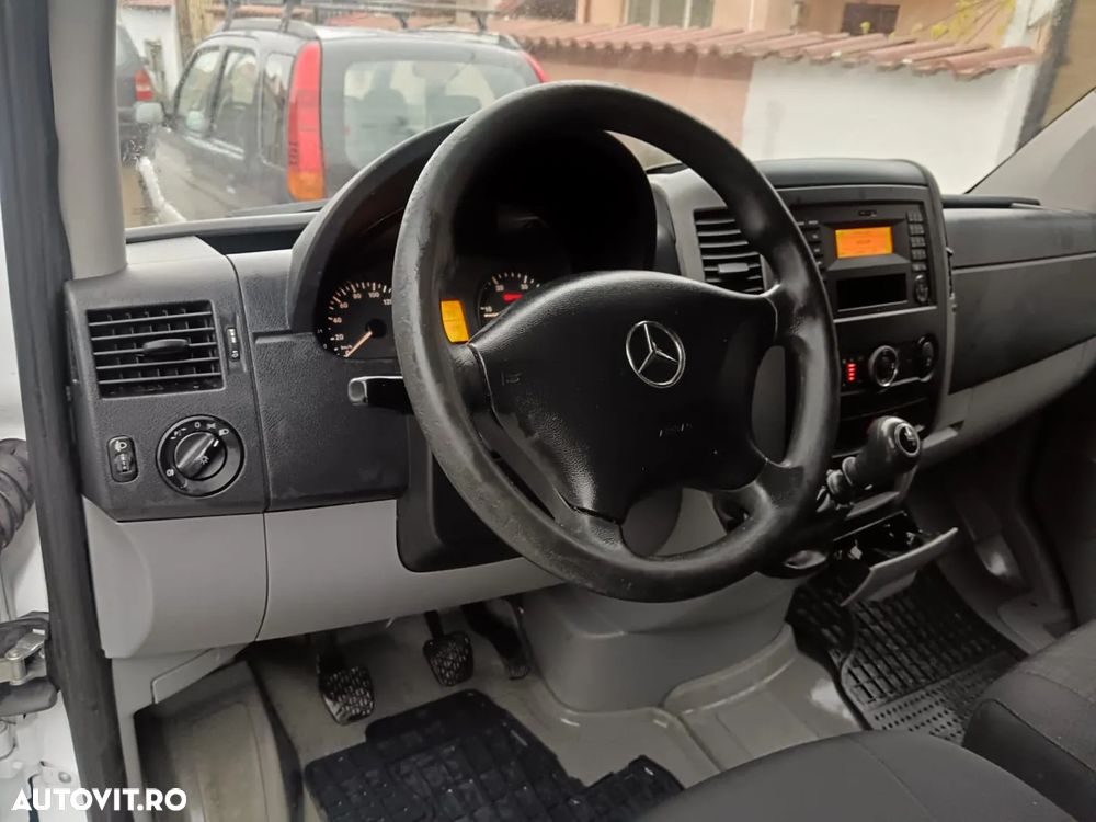 Mercedes-Benz Sprinter - 6