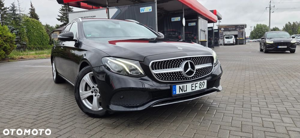 Mercedes-Benz Klasa E 220 d 9G-TRONIC - 25