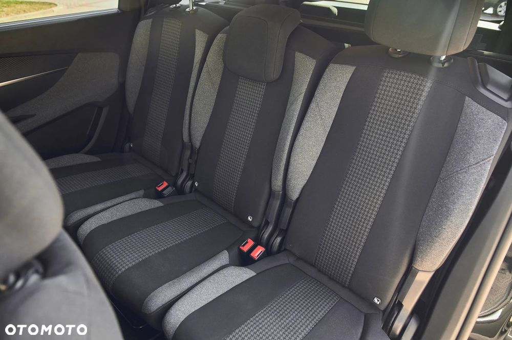 Peugeot 5008 1.5 BlueHDi GT S&S EAT8 - 26