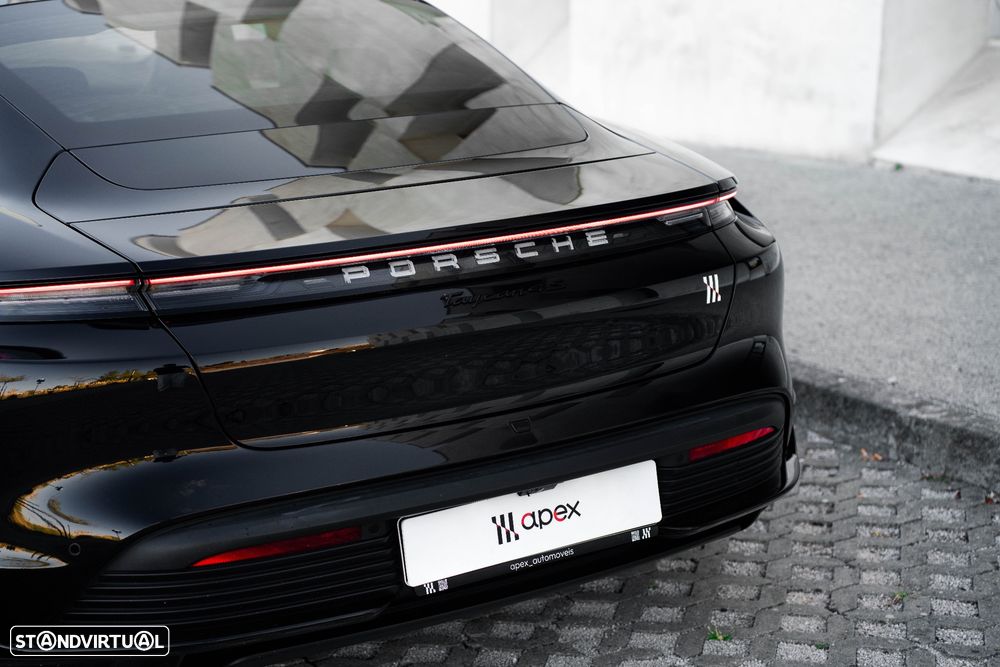 Porsche Taycan 4S - 9