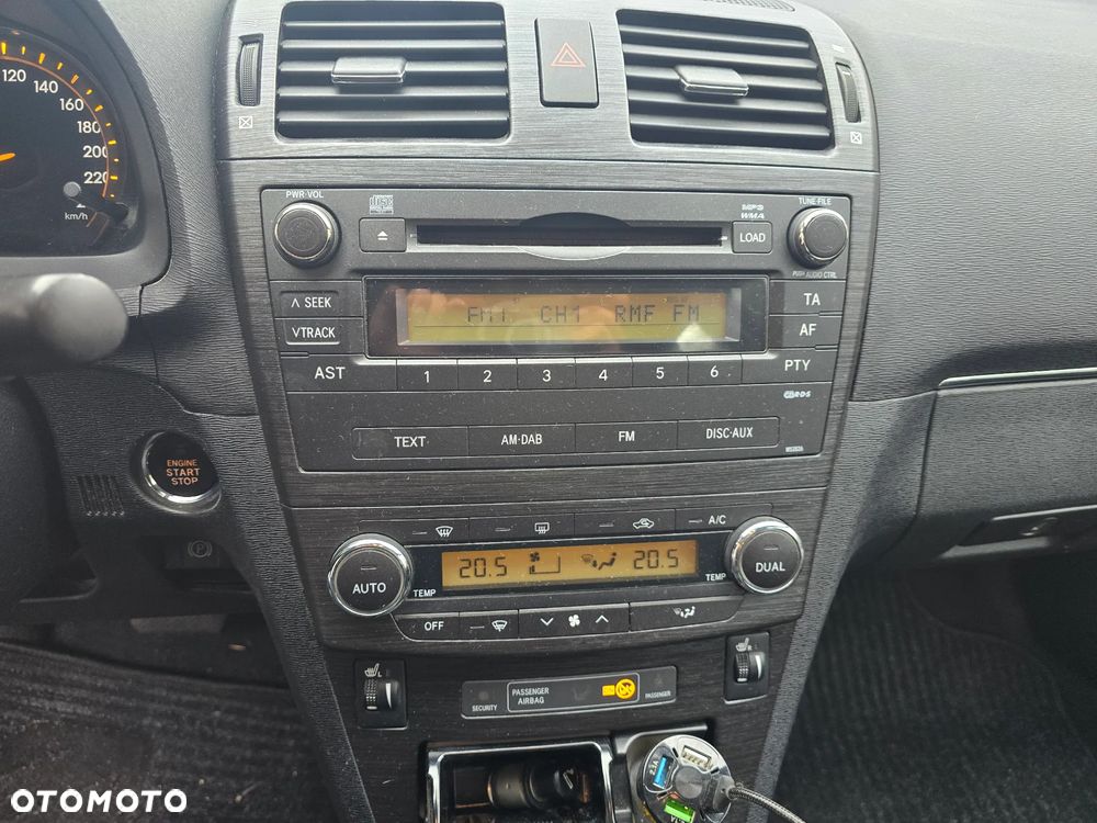 Toyota Avensis 1.8 Multidrive S Executive - 7